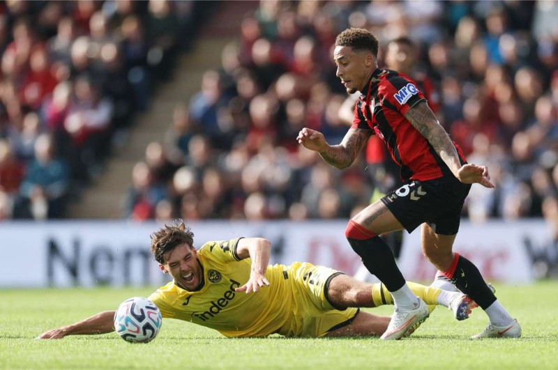 Real Sociedad gặp khó trước Bournemouth